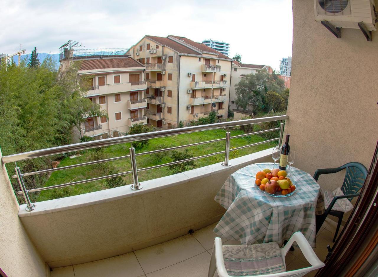 Guest House Mandarina Budva Exterior foto